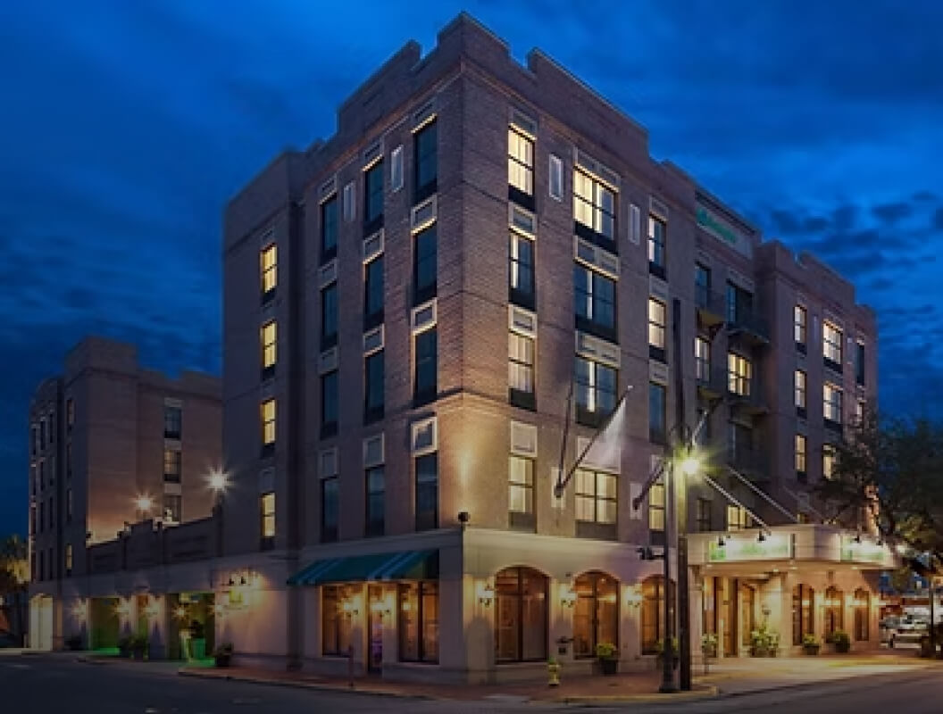 BAYMONT INN & SUITES POOLER